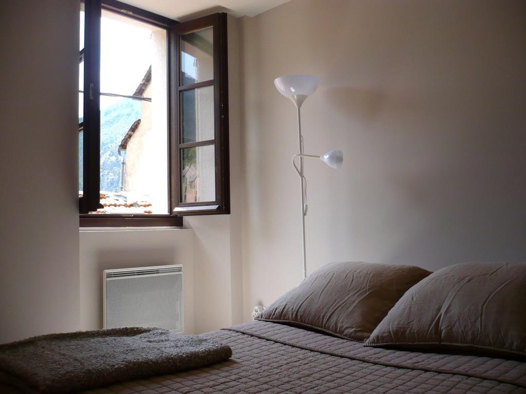 Fontana De Medge Apartman Saorge Szoba fotó